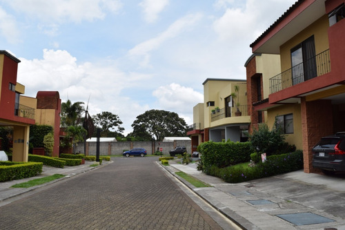 Imagen 2 de 25 de Venta Casa En Belén De Heredia En Condominio Hacienda De La Ribera. Muy Amplia, Excelente Ubicación
