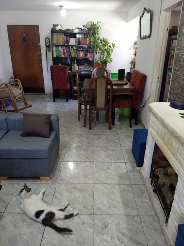 Imagen 2 de 13 de Departamento 4 Amb. Muy Buen Estado S/av. Mosconi - Lomas Del Mirador