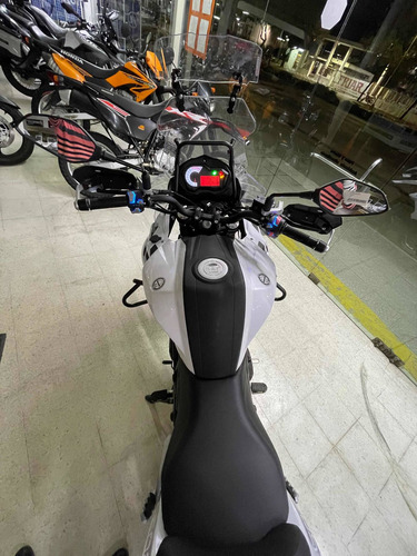Imagen 3 de 8 de Benelli Trk 502 + 2022 + Apenas 1590km + No 502x