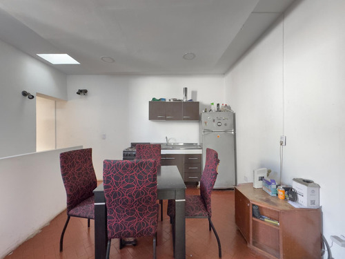 Venta - Casa Tipo Ph - Multifamiliar - 5 Ambientes - Terraza - Taller De Trabajo