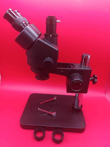 Microscópio Trinocular 37045a Com A Luminária De Led