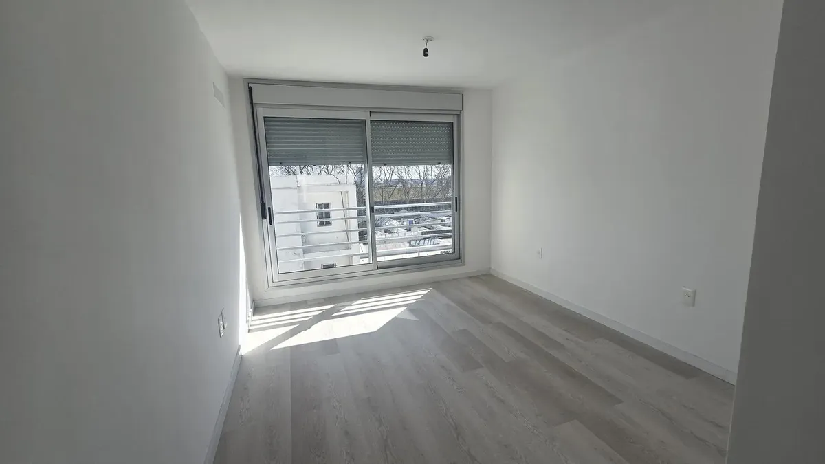 Apartamento De 1 Dormitorio En Alquiler, Zona Cordon · Foto 3