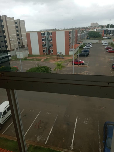 Imagen 2 de 10 de Vendo Apartamento En Puerto Ordaz Terrazas Del Roraima 1 Obra Gris