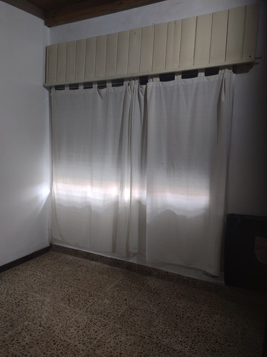Alquiler Casa Buena Ubicación Lanús!
