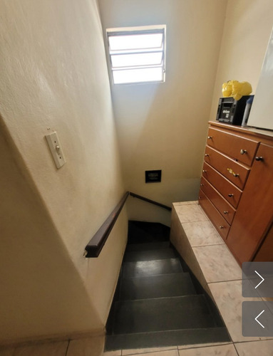 4 Dormitórios, Sala, Cozinha, Área De Serviço, 2 Banheiro,