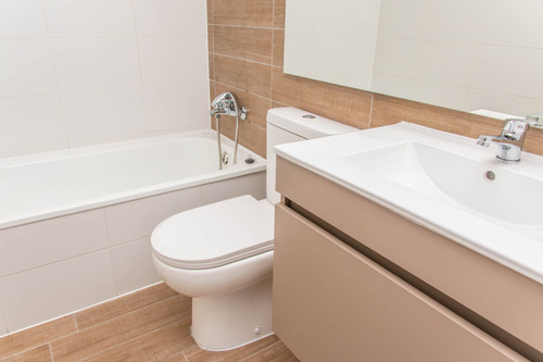 Edificio Av. Almte. Blanco Encalada (1 Est. 1 Bod.) Vista S