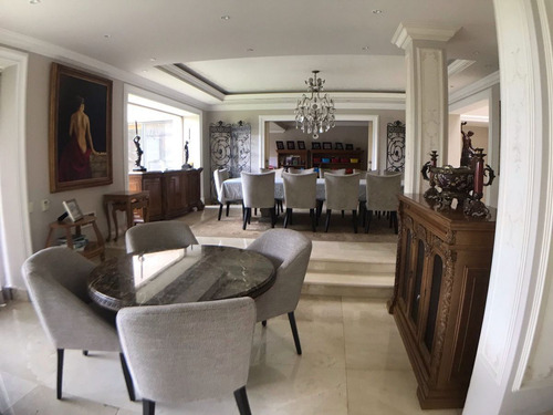 Casa En Venta En Bosques De Las Lomas (m2c192)
