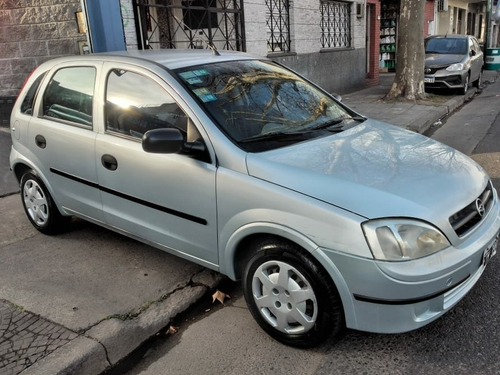 Imagen 2 de 14 de Chevrolet Corsa 2006 1.8 Gls