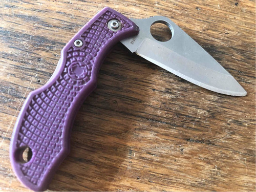 Spyderco Navaja Pequeña Para Bolsillo O Cartera De La Dama.