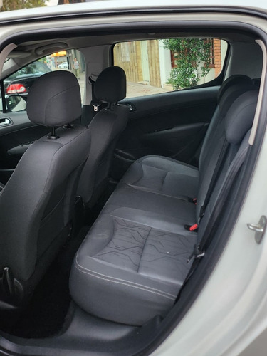 Imagen 11 de 16 de Peugeot 308 2017 1.6 Allure