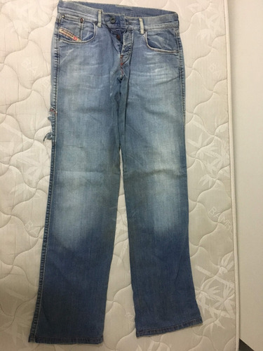 Calça Jeans Feminina Diesel Rasgada