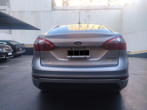 Imagen 7 de 11 de Ford Fiesta