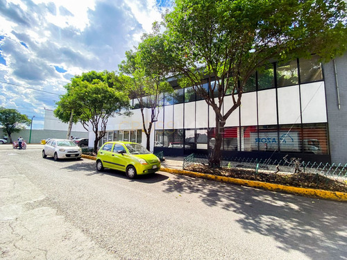 Plaza Comercial En Venta En Tlalnepantla, Estado De Mexico