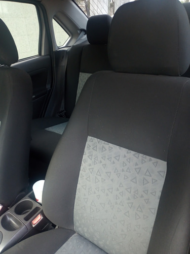 Imagen 8 de 8 de Ford Fiesta Max Ambiente Plus 1.6