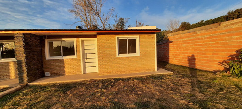 Imagen 2 de 14 de Casa A Estrenar En Oliveros