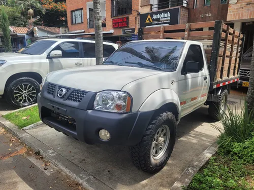 Nissan Frontier 3.0 STD D22 4X4 MT