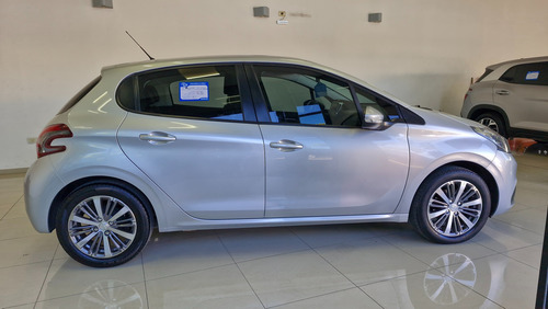 Peugeot 208 1.6 Feline Tiptronic