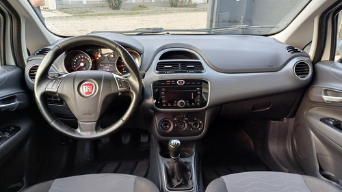 Fiat Punto Attractive 1.4 Flex
