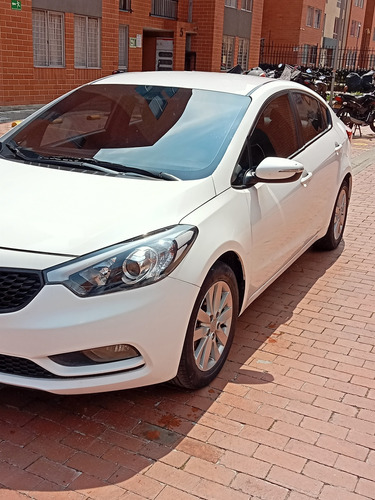 Kia CERATO PRO 1.6l | TuCarro