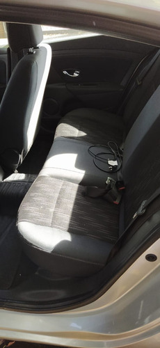 Renault Fluence 1.6 Confort Plus C/gnc 65 Litros.