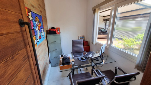 Refúgio Exclusivo Em Atibaia: Casa De Arquitetura Única No Coração Do Jardim Floresta!! Abaixo Da Avaliação!! (avaliada Em R$ 1.7k)