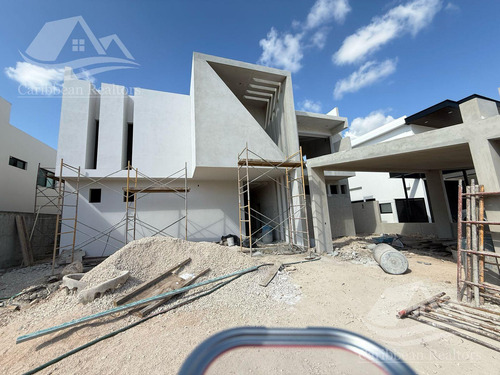 Casa En Venta En Lagos Del Sol Cancun