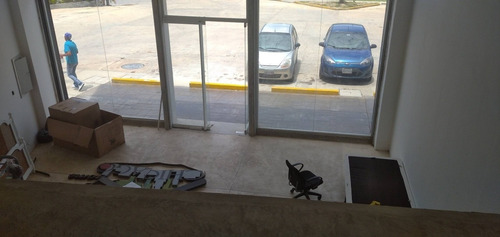 Imagen 9 de 16 de Exclusivo Local A Estrenar Centro Comercial Terranova Plaza