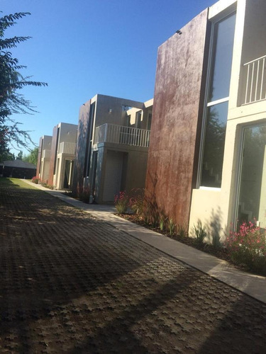 Dúplex (casa) En Venta En City Bell | 476 E/31bis Y 132 (dúplex 4)