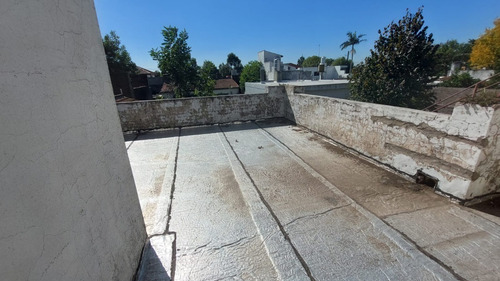 Chalet A La Venta En Castelar Norte
