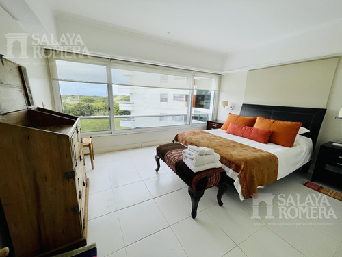 Venta - Departamento De 3 Dormitorios En Suite Mas Servicio Primera Linea Playa Brava Sap5498912