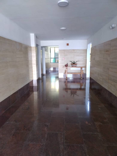 Imagen 2 de 14 de Apartamento En Venta Colinas De La Tahona
