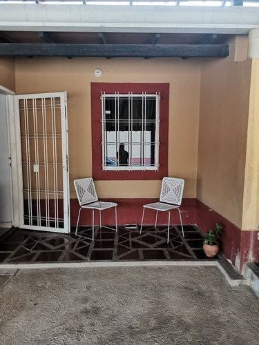 Imagen 2 de 10 de Se Vende Casa De Oportunidad En Valle De Oro San Diego Lemc-342