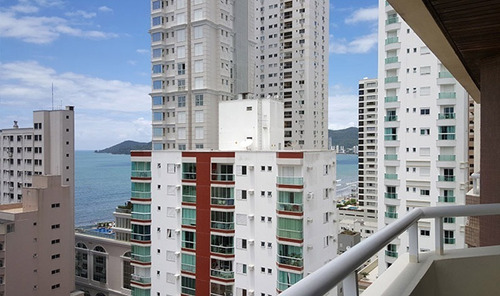 Aluguel Anual Apto 50mts Da Praia 2 Quartos B.camboriu