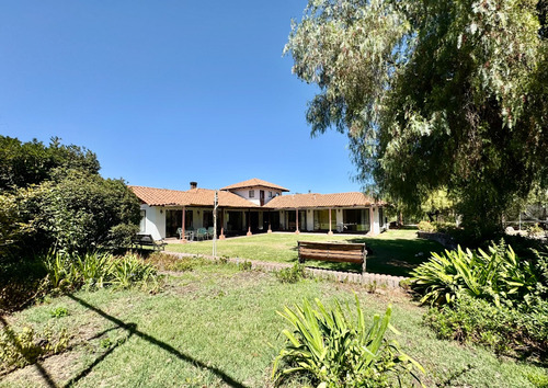 Excelente Ubicación, Casa Interior, 4d+4b+servicio+quincho
