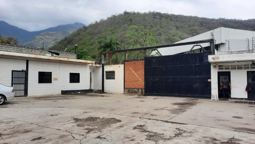 Imagen 2 de 14 de Se Vende Galpón En Guarenas Sector Guayabal.