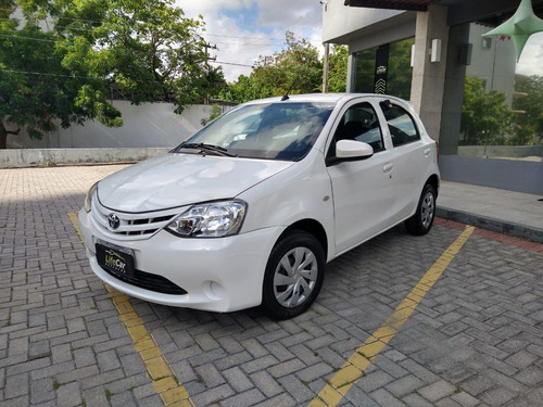 Toyota Etios Toyota Etios X 1.3 Flex 16v 5p Aut. - Branc...