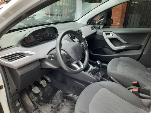 Peugeot 208 2017 1.5 Active