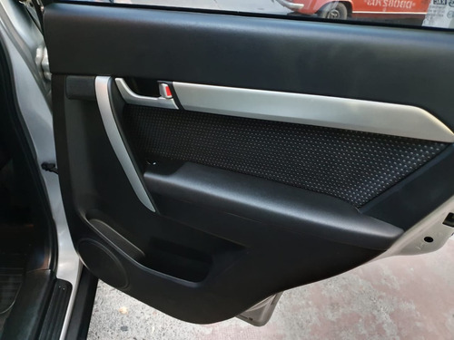 Imagen 15 de 20 de Chevrolet Captiva Ls 2.4 7a 2014