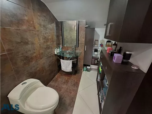 Vendo Casa Poblado - Sector Visitación(mls#246475)