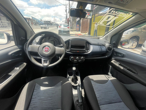 Fiat Uno Uno Attractive 1.0 8V (Flex) 4p
