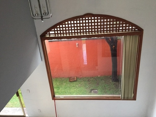 Casa En Venta Con Cuarto Servicio En Virreyes Zapopan En Avenida Naciones Unidas