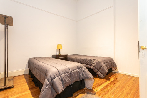 Departamento Piso Estilo Frances 160 Metros Reciclado -zona Plaza San Martin- Retiro- Prox Puerto Madero -ideal Inversor Equipado Renta Temporaria.