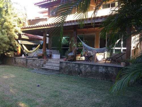Casa De Condomínio À Venda Na Avenida Adolpho De Vasconcelos, Barra Da Tijuca, Rio De Janeiro - Rj - Liv-7809