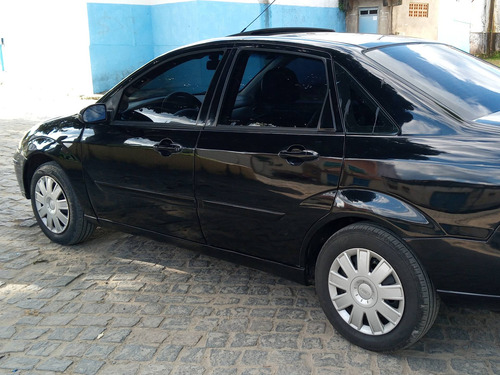 Imagem 4 de 7 de Ford Focus 2006 2.0 Ghia 5p