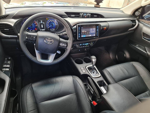Imagem 8 de 12 de Toyota Hilux 2.7 Srv 4x2 Cd 16v Flex 4p Automático