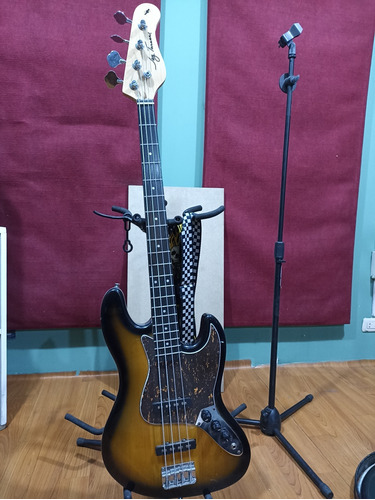 Bajo Jay Turser - Modelo Jazzbass (4 Cuerdas)