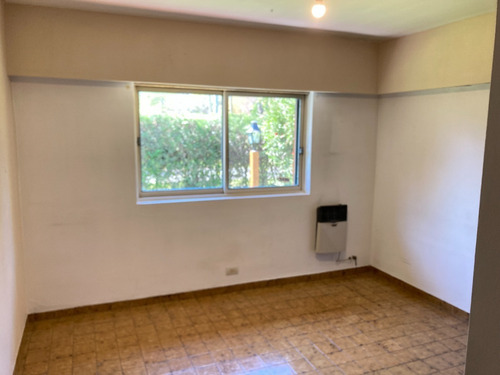 Imagen 11 de 25 de Casa Con Hermoso Parque En B° Los Robles Del Monarca Dueño Vende