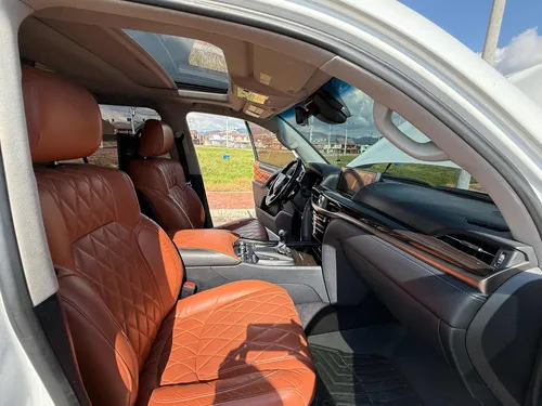 Lexus LX 2 5.7 570