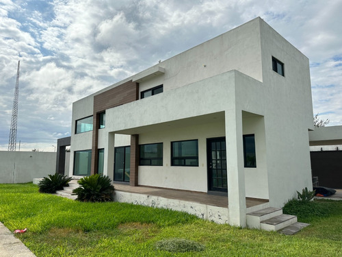 Quinta Hermosa En Venta En Portal De Zuazua *atención Inversionistas*