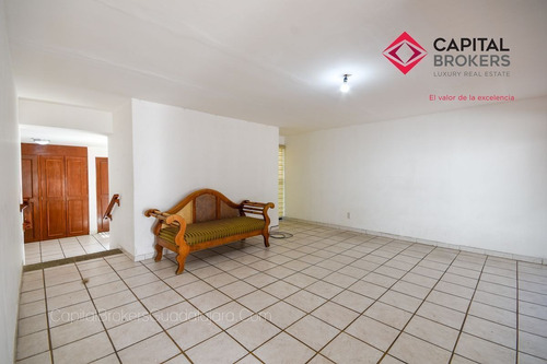 Imagen 6 de 30 de Casa En Venta En Providencia De Oportunidad